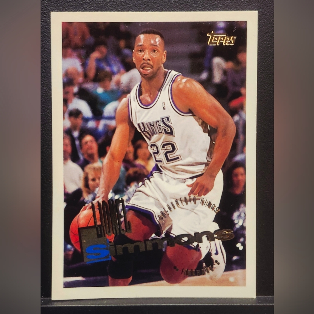 1995 Topps 134 Lionel Simmons